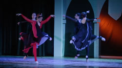 modern dance performance 2007